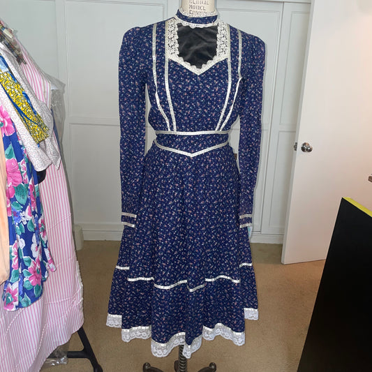 Gunne Sax by Jessica McClintock blue floral dress